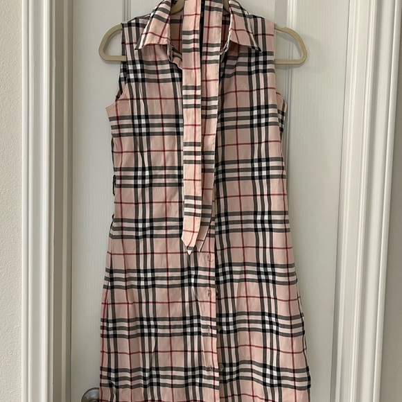 Dress size m; button down - Picture 2 of 7